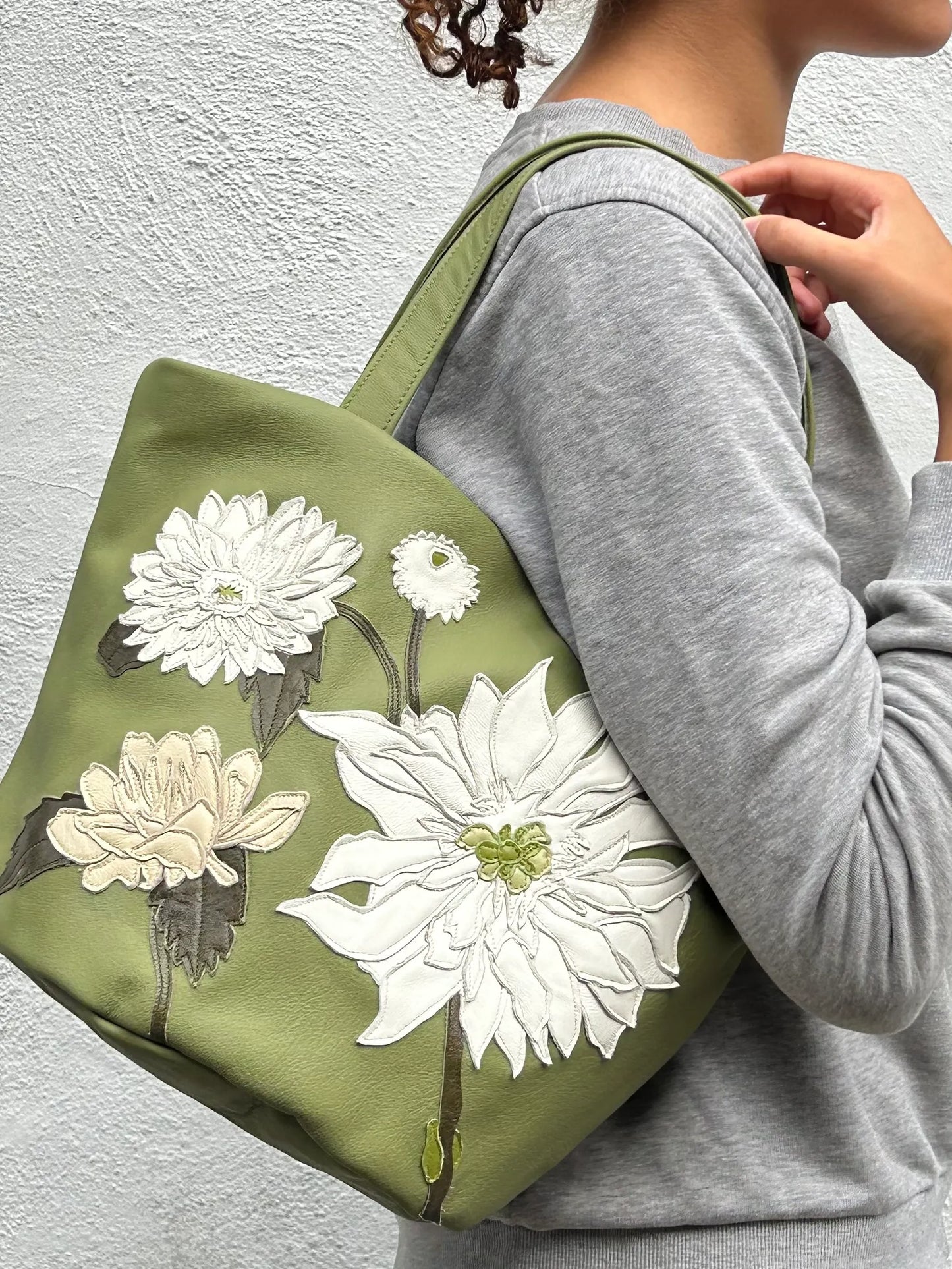 Jubilee Handbag -Aloe – Cream Dahlia Medley